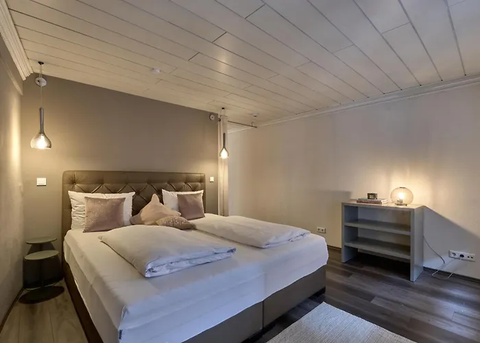 Hotell Roter Hahn 3*