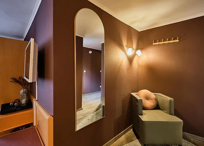 Roter Hahn 3* Regensburg