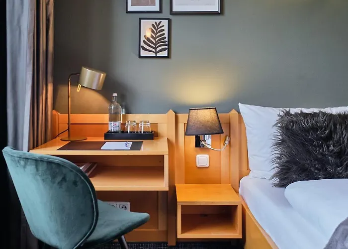 Hotell Roter Hahn 3*