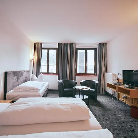 فندق Roter Hahn 3*