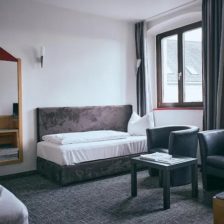 Hotel Roter Hahn 3*
