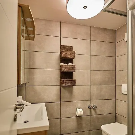 Otel Roter Hahn