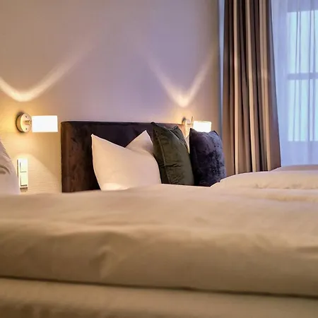 Roter Hahn ريغنسبورغ