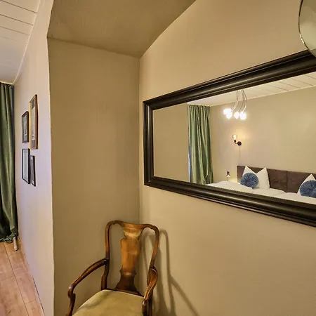 Roter Hahn 3* レーゲンスブルク