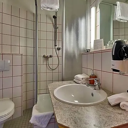 Roter Hahn Hotel 3*